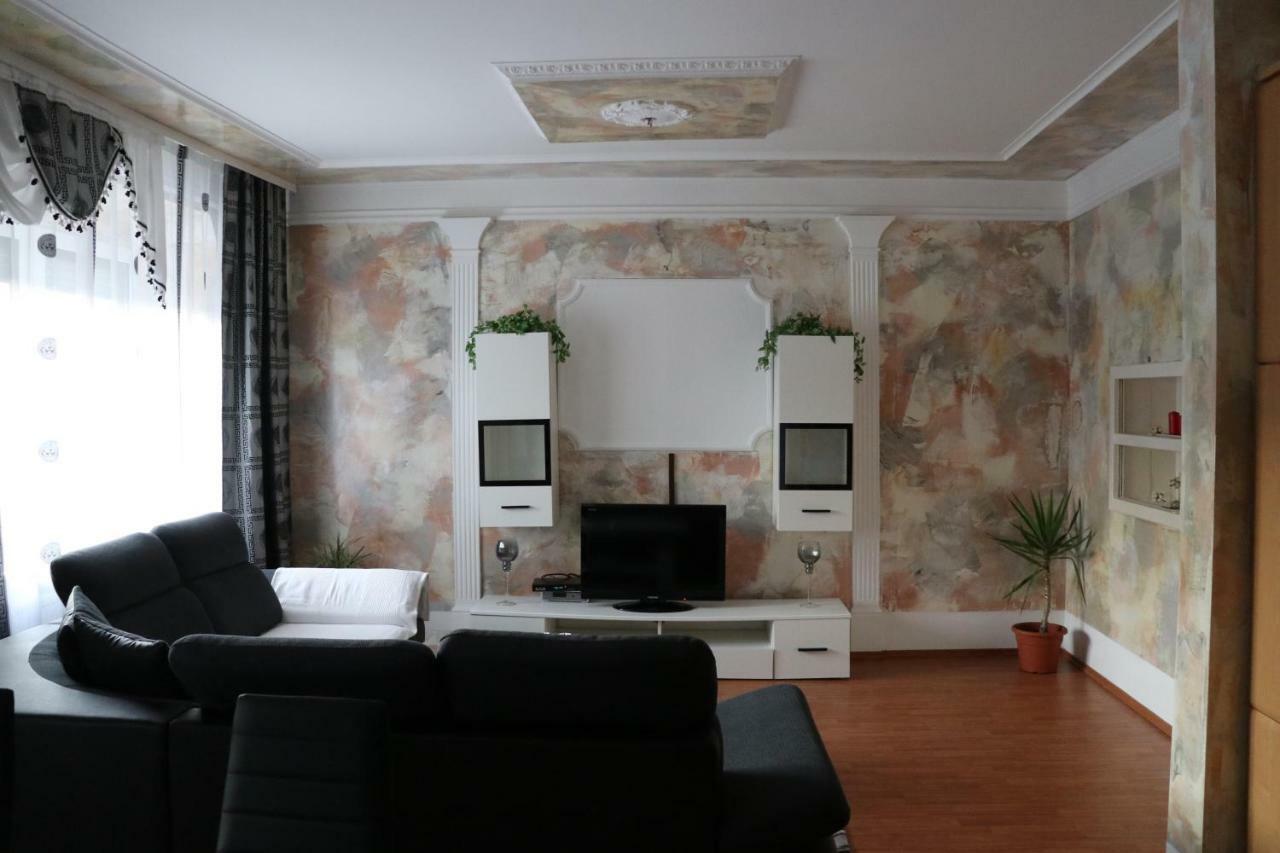 The Lakehouse Villa Neusiedl Am See Wienerstrasse 8 Exterior foto